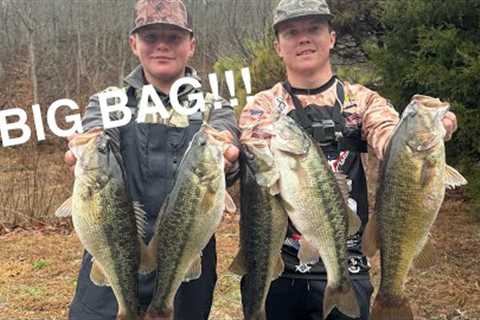 ABSOLUTE MAYHEM ON FONTANA LAKE!!! || High School Bass Fishing Tournament