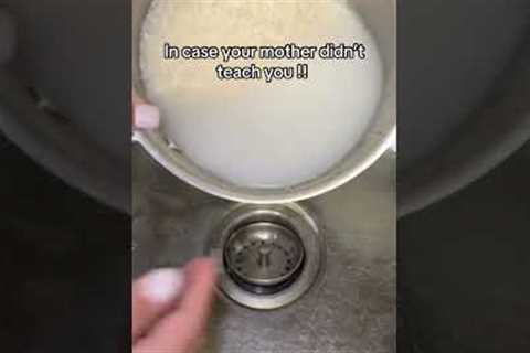 This is a must!#rice #wash #tipsandtricks #sahm #hacks #momtips #hack #cook #cooking #youtubeshorts