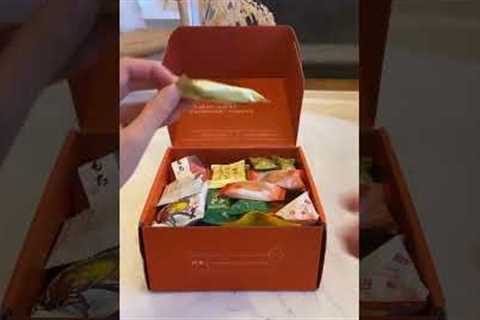 Unbox Bokksu snacks with me 🍬
