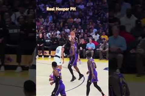 LeBron James almost flop on the floor #lakers #basketball #highlights #youtubeshorts@TheHooperPH