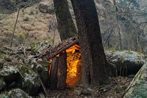Building a Warm and Cosy Survival Shelter, Bushcraft Camp in the wilderness
