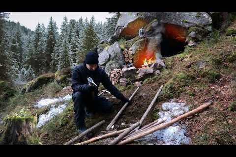 Building a Bushcraft Cave Shelter for Winter Survival | Wilderness Camping
