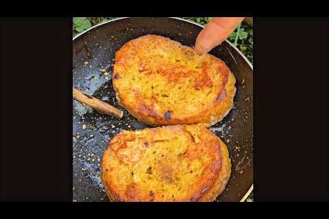 Survival Skills: Cooking Toasts with Egg on the Campfire the Wild. Bushcraft. Camping