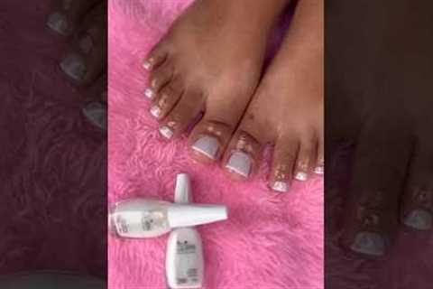 French manicure by gabyzinhah00
