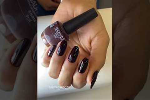 Sexy red manicure talitacardozo