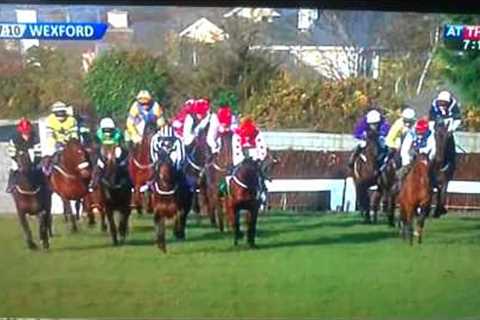 Worst horse racing accident ive ever seen