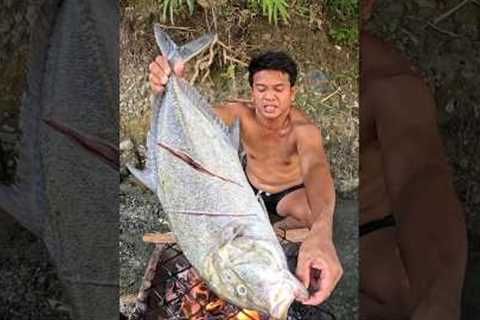 Grilling 8Kg Giant Trevally Fish! 🔥