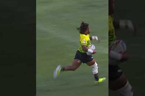He Made an Impossible Try Saving Tackle!