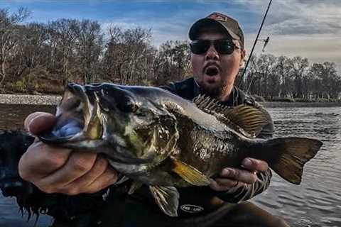 this Tiny river in Iowa Truly shocked Me! (walleye &amp; bass every cast)