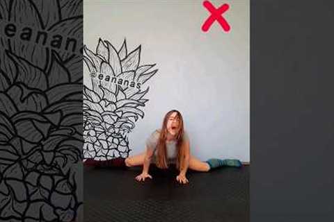Middle Split Easy Tutorial🔥 #stretching #gymnast #flexibility #funny #homeworkout #tips #yoga