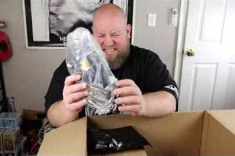 $3,000 Amazon DARK WEB Mystery Box & Goes Horribly Wrong CRAZY STUFF