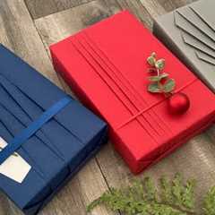 3 Ways to Wrap a Gift with Pleats | Gift Wrapping Ideas