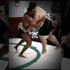 🔥🥶LARRY WHEELS VS SUMO WRESTLER IN STGE FIGHT#trending#sports#shorts