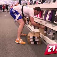 38009 € in 120 seconds Crazy Shopping 2017 by Media Markt Gosselies (Belgium)