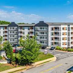 AVONDALE HILLS | is Stylish Apartments in #Decatur| by #CREWORXMEDIA