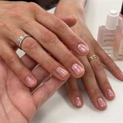 Manicure w/ Manucurist Active PLUMP