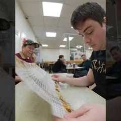 White dude ordering in #Chinese haha #funny #reaction #polyglot #language #cantonese #mandarin