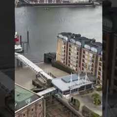 Timelapse of the low to high tide today in Docklands SE6 #thamesforeshore