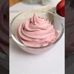 4-Ingredient Strawberry Dessert 🍓#easyrecipes #shorts #strawberry