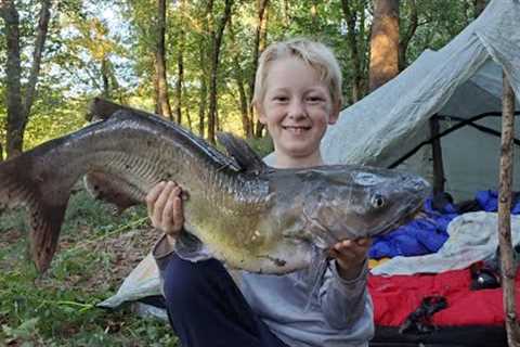 Survival Fishing Catch & Cook (NO Hooks, Rods, Reels) - Survival Camping Skills