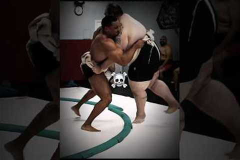 🔥🥶LARRY WHEELS VS SUMO WRESTLER IN STGE FIGHT#trending#sports#shorts