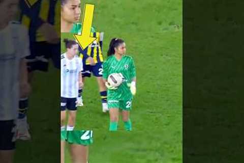 Funny moments in women's football #soccer #futbol #football