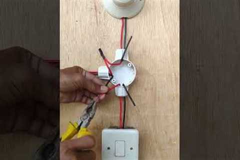 builders learn to assemble electrical installations