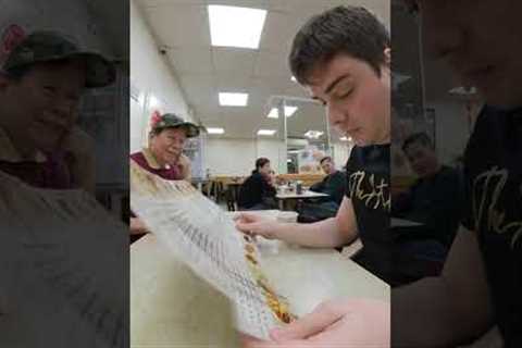 White dude ordering in #Chinese haha #funny #reaction #polyglot #language #cantonese #mandarin