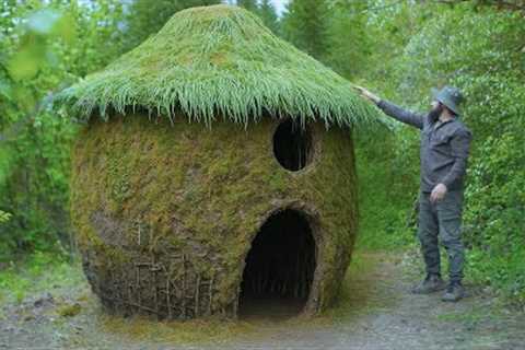 Building an Epic Bushcraft Survival Shelter in the Wild!