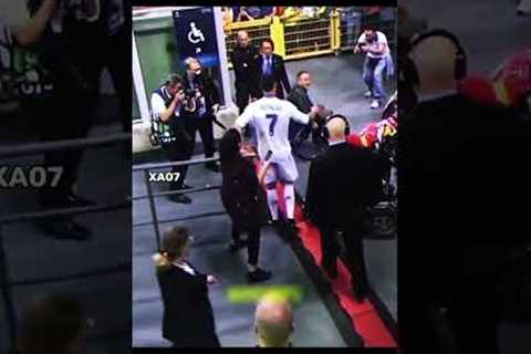 Ronaldo Has A Golden Heart💛😍 #shorts #ronaldo #messi #shortsvideo