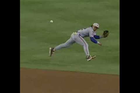Juan Soto three hops the catcher from shallow right #baseball