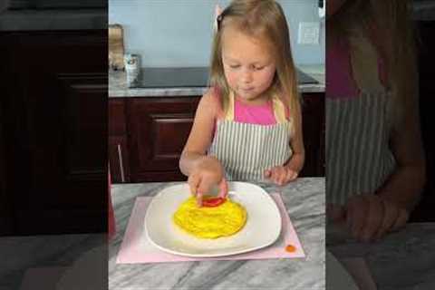 Easy Scrambled Eggs by a 4 year old. #eggs #breakfast #scrambledeggs #kidfriendly #proteinbreakfast