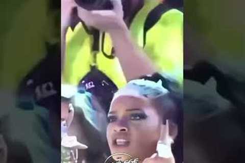 Rihanna complimenting her model friend this way is just funny 😂 | #shorts #rihanna
