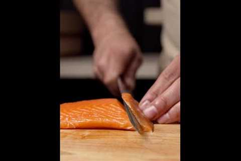 Sushi Bar | Salmon Nigiri