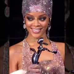 when Rihanna won the “Fashion icon award” at the CDFA awards 2014 #rihanna #cdfa #fashion #icon