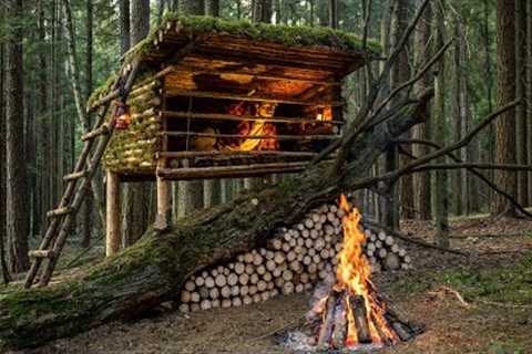 Bushcraft Survival. Building a Shelter by a Fallen Tree to Escape Bad Weather &amp; Wild Animals.