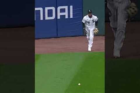 1 Minute of Inside the Park Home Runs 19 #mlb #baseball #homerun #sports #highlights #insidethepark