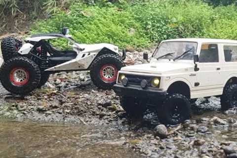 Battle OFF Road RC Cars WPL C74 Suzuki Jimny VS WLTOYS 12429 River Adventure
