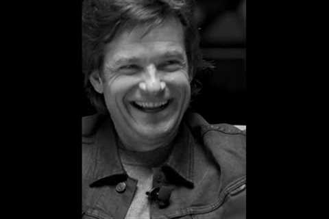 The riskiest stunt in the world is saying no to Tom Cruise | SmartLess: On The Road | BINGE
