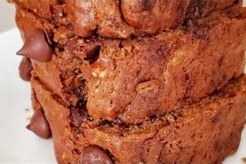 Banana Bread You Won't Believe Is VEGAN! 😳🤤 Kid-Friendly And SO Easy! 🇺🇸