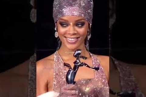when Rihanna won the “Fashion icon award” at the CDFA awards 2014 #rihanna #cdfa #fashion #icon