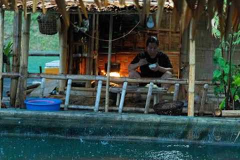 Heavy Rain On The River, Processing Pickled Bamboo Shoots: River Survival | EP.474