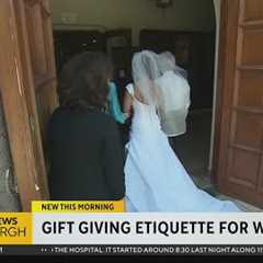 Proper etiquette to wedding gift-giving