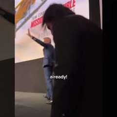 Tom Cruise calling out a fan for finishing their popcorn before the movie starts 😅 #tomcruise