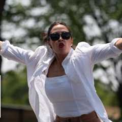 ‘GOD BLESS’ AOC for thinking she can do this, says GOP senator