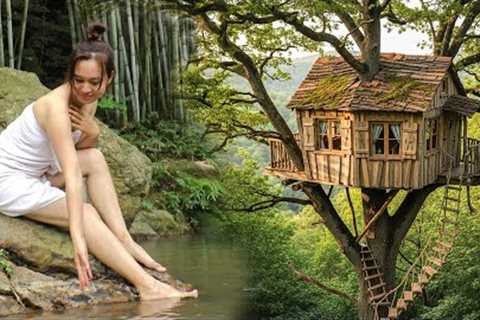 Solo Survival: Young Girl Builds Amazing Tree House in Wild Forest!