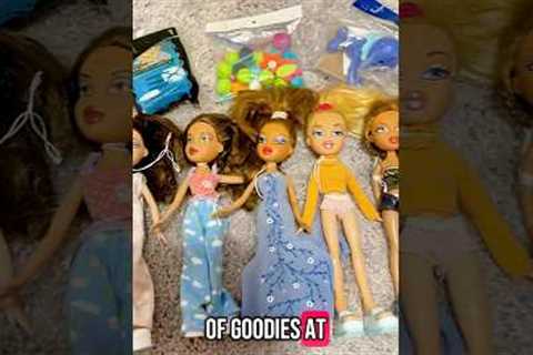 Bratz, LPS, Kim Possible &amp; more 2000s toy finds from my antique store haul! 🛍️#2000s #bratz..