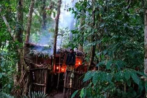 Alone Survival in Wilderness Rainstorm, Building Shelter, Bushcraft, Fishing, Cooking