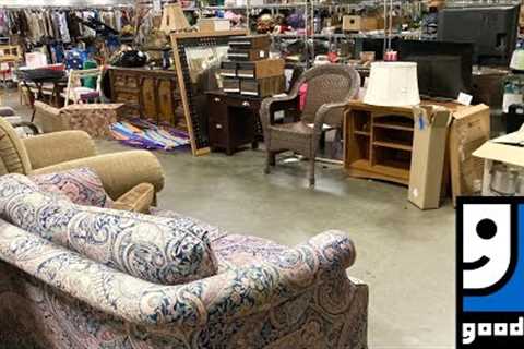 GOODWILL (3 DIFFERENT STORES) SHOP WITH ME FURNITURE CHRISTMAS DECOR SHOPPING STORE WALK THROUGH