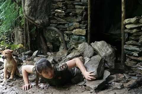 Stone house suddenly collapsed, caught stream frog, survived in the wild, survival alone